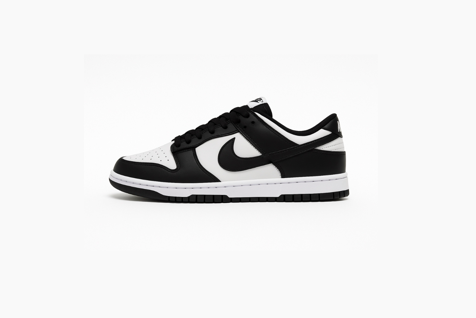 NIKE DUNK PANDA